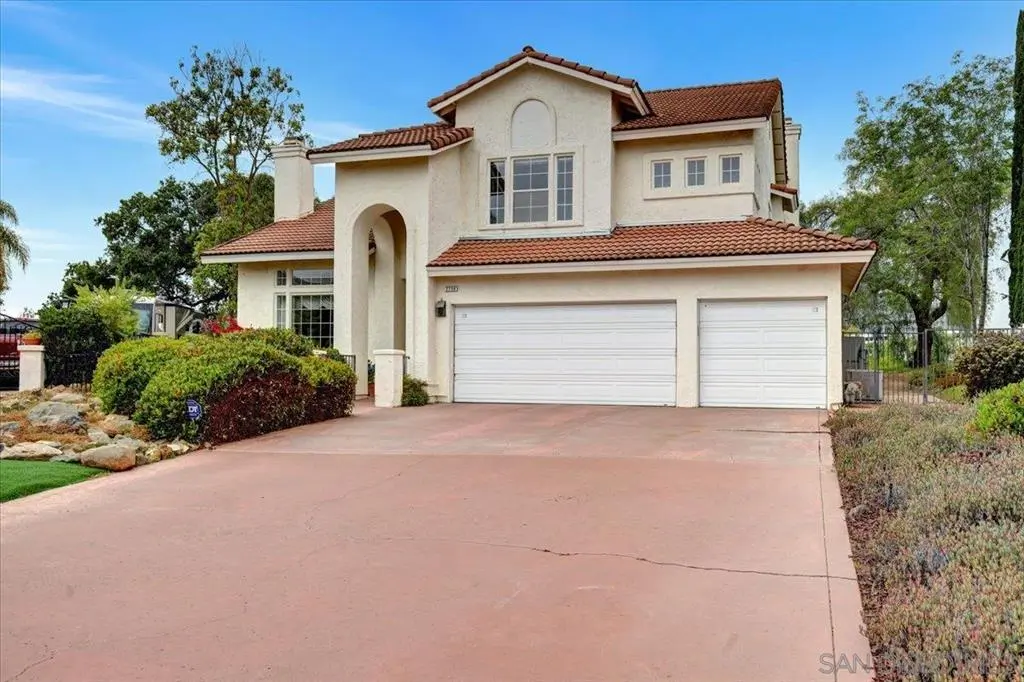 Silver Oak Place, Escondido