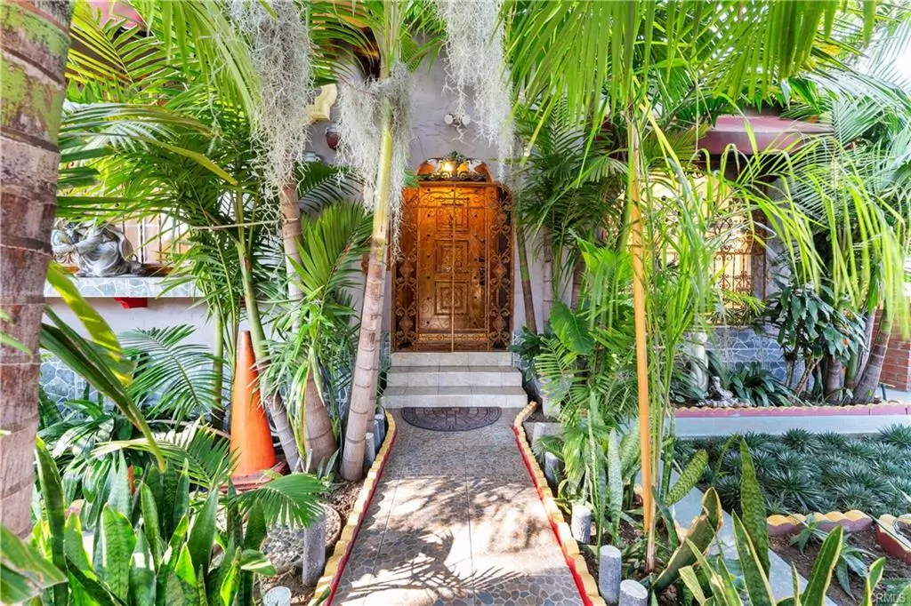 S. Bentley Avenue, Los Angeles